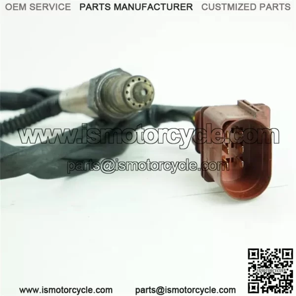 Oxygen sensor (front left)  079906262F    for Volkswagen 06 Touareg 4.2L - Image 3